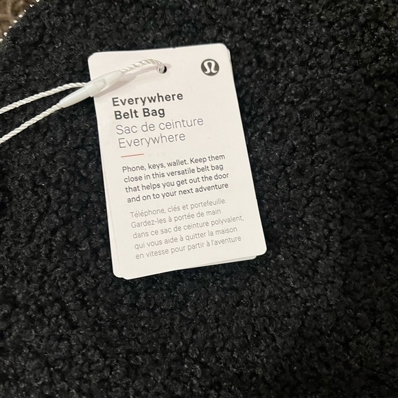 Lululemon Black Everywhere Fleece Belt Bag Silver Buckle NWT - Picture 10 of 12